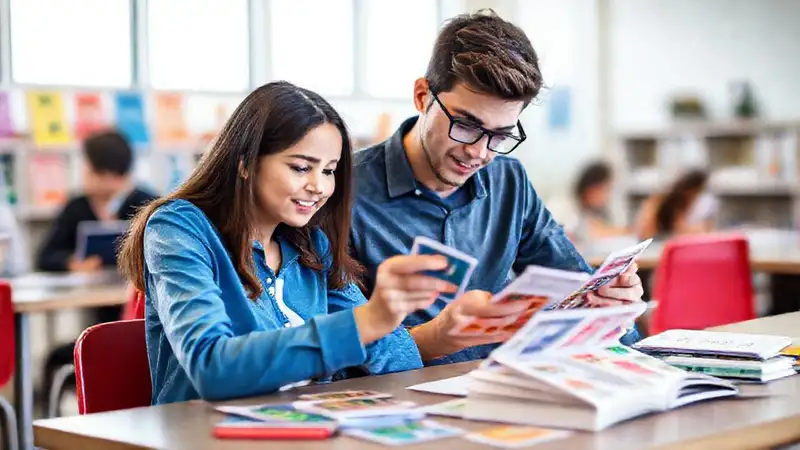 Estudiante usa técnicas modernas paramemorizar