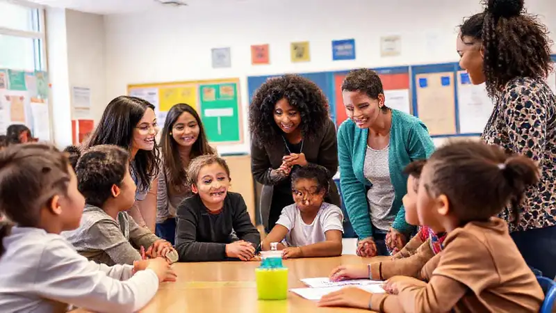 Padres, maestros y niños fomentan convivencia positiva